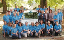 Das Team der Hauswirtschaft mit Margarete Hofstetter, Walter Heege und Karola Eckert (2. Reihe, rechts)